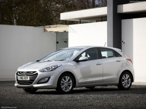 Hyundai-i30_2013_800x600_wallpaper_06